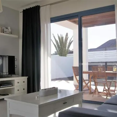 In Playa Blanca Sleeps 4 Includes Air Con And Wifi 3 Playa Blanca (Lanzarote)
