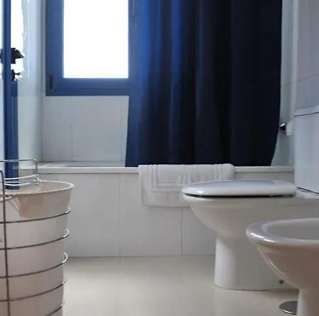 In Playa Blanca Sleeps 4 Includes Air Con And Wifi 3 * Playa Blanca (Lanzarote)